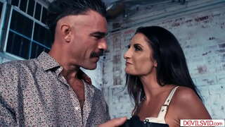 Tip gomar të ndyrë e tij wifes busty zeshkane shoku më i mirë