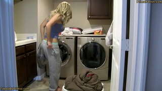 زوجة والدي لن أخبر أبي نحن