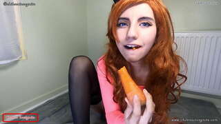 ���ೊಲ ತನ್ನ fucks ಕ್ಯಾರೆಟ್ ತಿಂದು ನಂತರ ಇದು