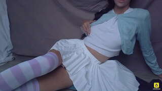 СИМПАТИЧНАЯ ЯПОНСКАЯ КӨП УЛУТТУУ МЕНЕН СЛИВОЧНЫЙ КИСКОЙ