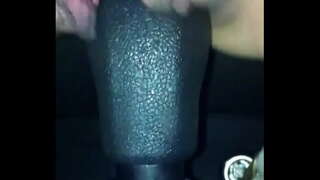 جيني فان ديفينتر مع السيارة متعة