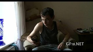 Myfyrwyr wrth eu bodd partïon