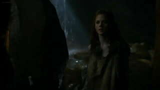 Game Of Thrones Jon Snow mất trinh tiết của mình