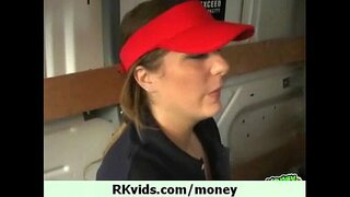 Ödəmək möhtəşəm, çılpaq bədən 29