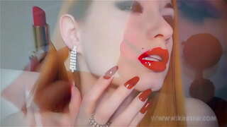 Kira Yll Të Kuq Buzësh Fetish