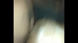 TİANİCA RAE TİTFUCKİNG EMME VE DOGGYSTYLE GÖNDERİR