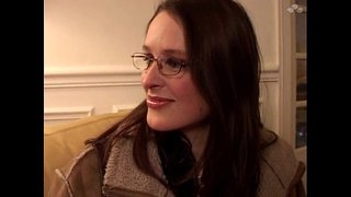 Velmi sexy francouzská brunetka