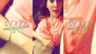 Јас сум во шок од страна да ви ја покажам мојата вагина