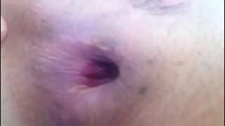 Kujaribu kuiweka katika punda, nje