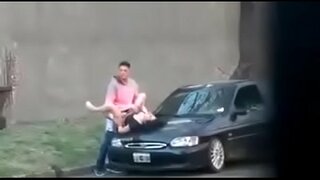 Cojiendo i runga i te huarahi