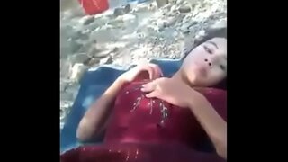 Població adolescent a l&#039;aire lliure ple de