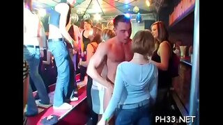 Шпильки трахали щеки ысык кофе позах