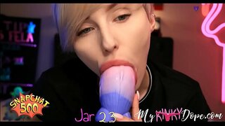 Tuyệt vời cỡ với một cái mông đã sẵn sàng để phóng trên cam | bản đầy đủ - webcumgirls.com