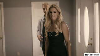 India Udan eta bere stepson gozatu gogor madarikatu