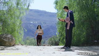 ���ቁር Haired ስፖርት Babe አሁን ወሲብ አሁን የታዘዘ