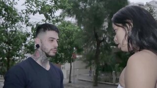 ���၀ ရဲ့တစ်ဦးခွေး၏အနီးတန်ဆာမင်းအတွက်ငွေ