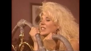 El negro En la Silla de montar de Nuevo